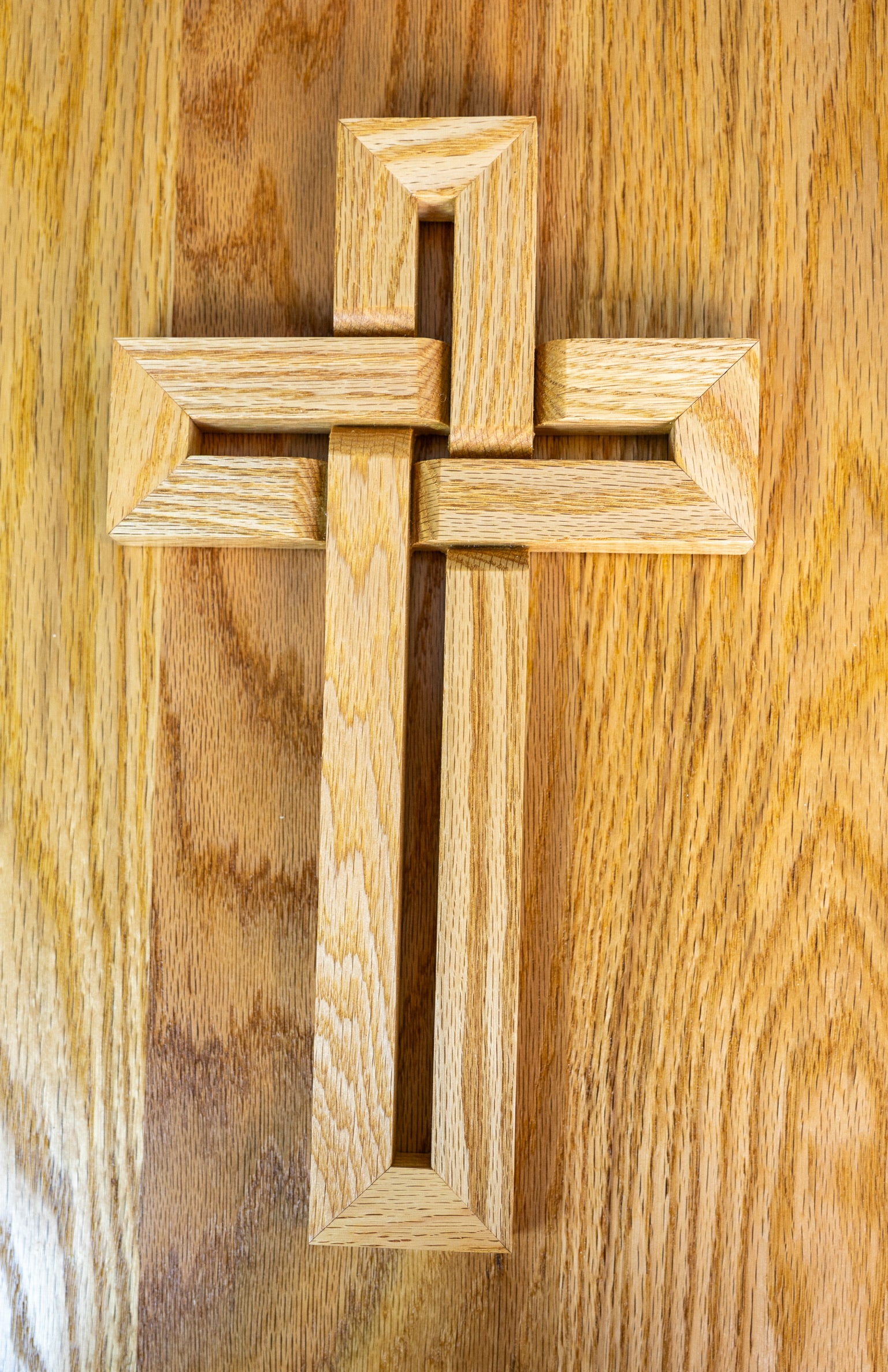 Red Oak Wall Hanging Cross
